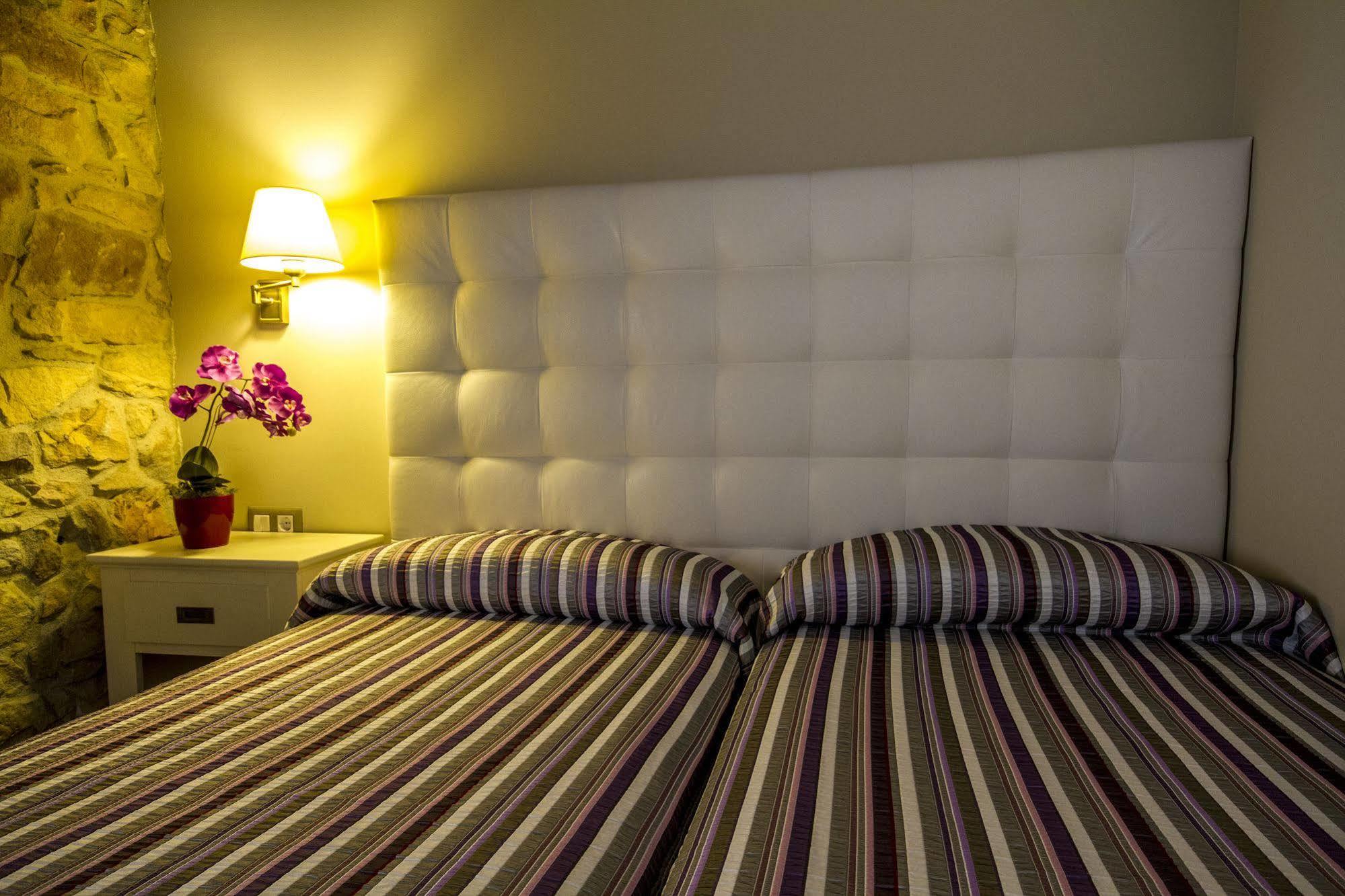Apartamentos Baolafuente Rasines Bagian luar foto