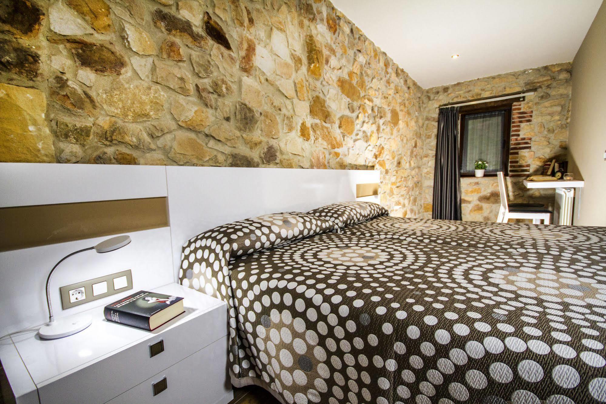 Apartamentos Baolafuente Rasines Bagian luar foto