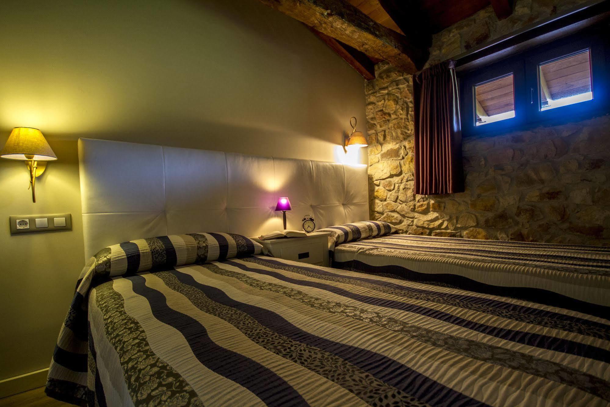Apartamentos Baolafuente Rasines Bagian luar foto