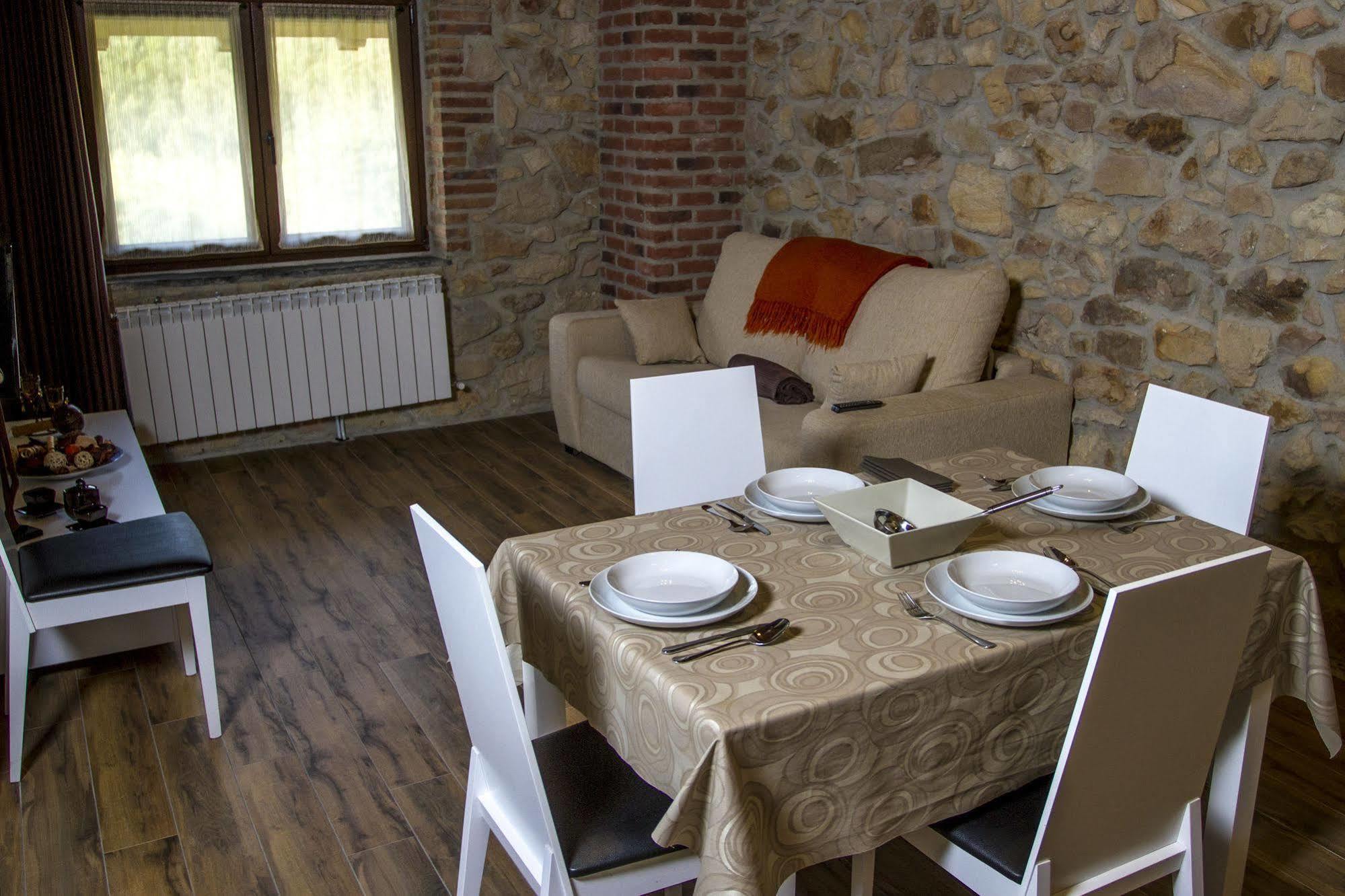 Apartamentos Baolafuente Rasines Bagian luar foto